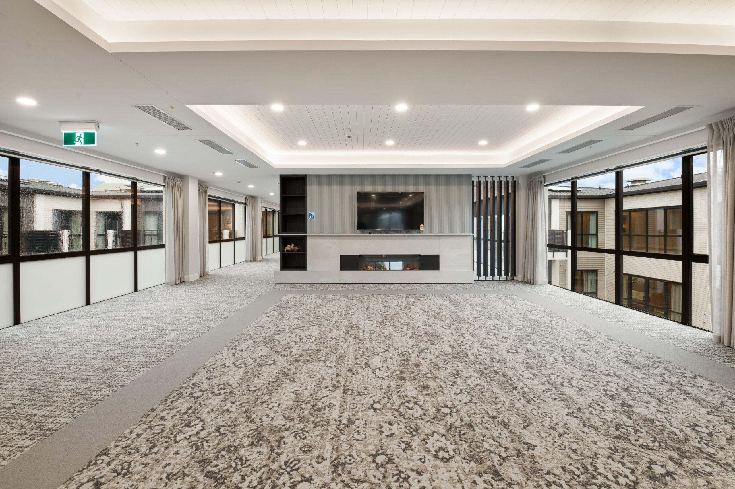 Oakridge Lounge
